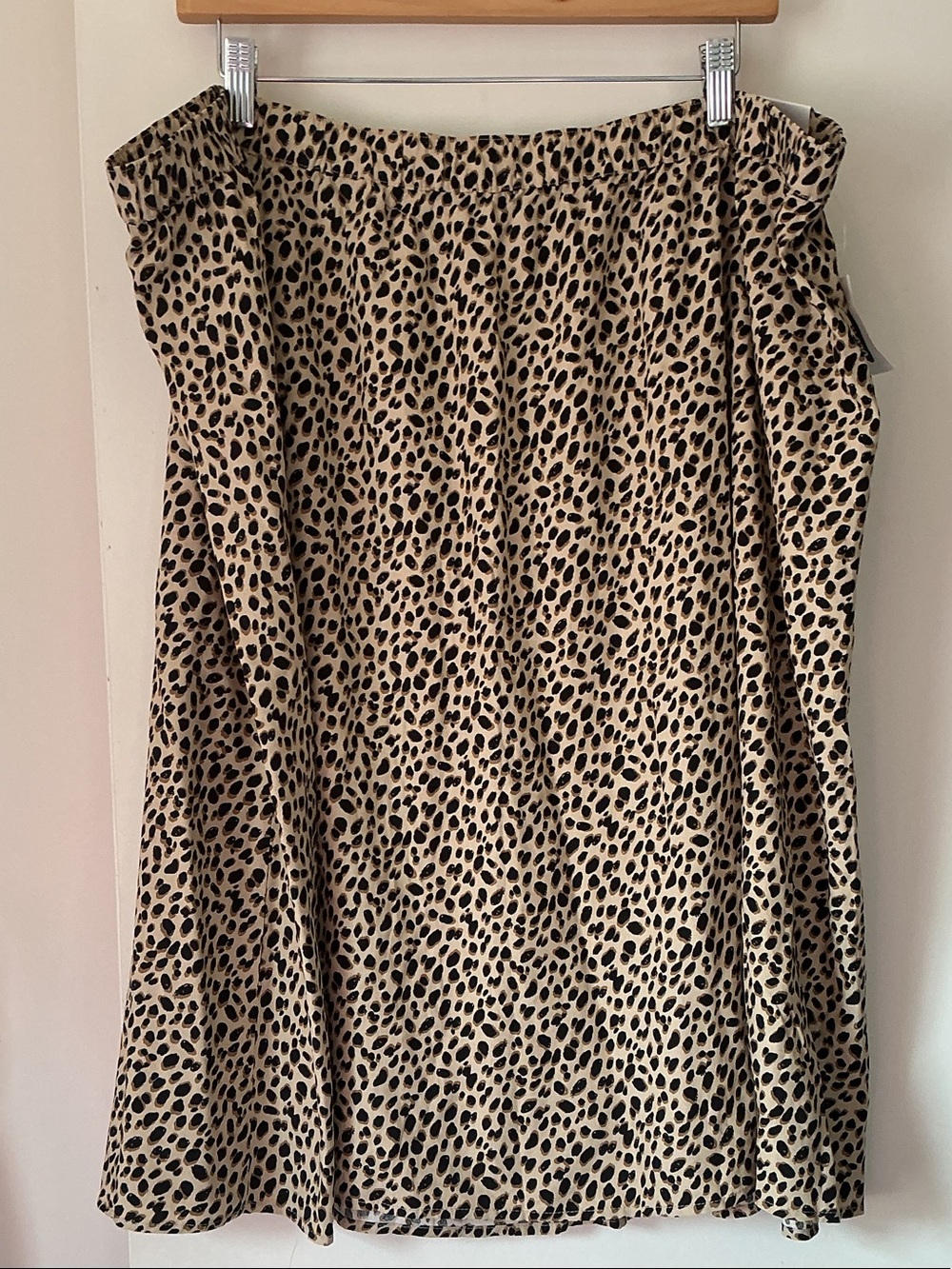 Old Navy Leopard Print A-Line Skirt - Beige and Black